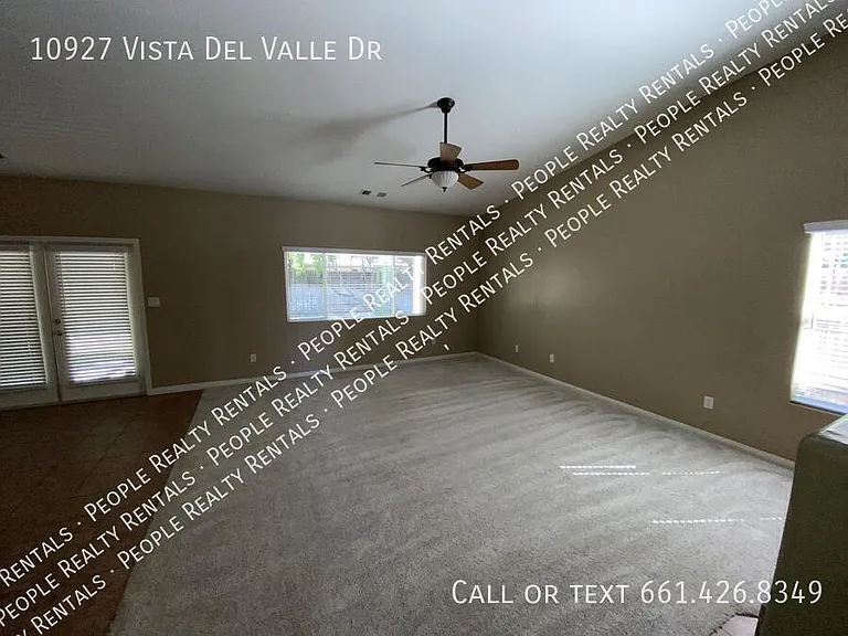10927 Vista Del Valle Dr — Photo 12