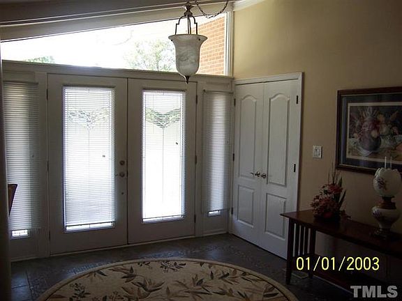 4th image of 419 Pecan Dr