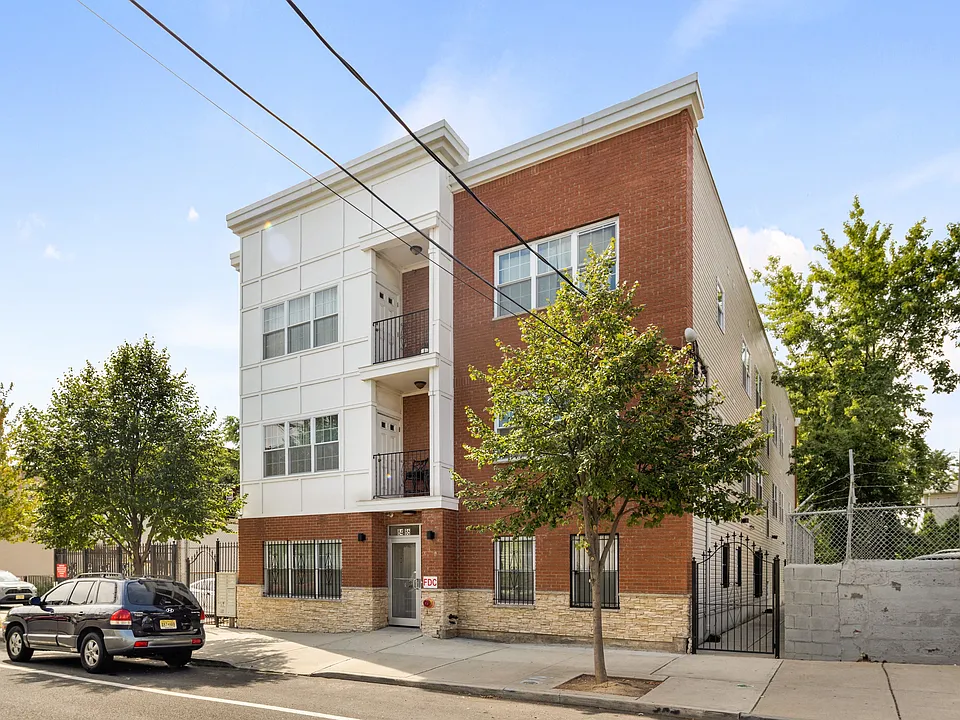84-86 Astor Street