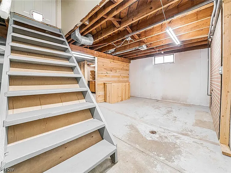 142 Woodstock Ave — Photo 24