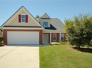 304 Lakeview Bend Cir, Jefferson, GA 30549