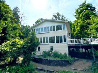 11 Peace Valley Rd, Towaco, NJ 07082