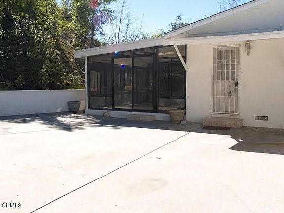 5th image of 5933 McDonie Ave