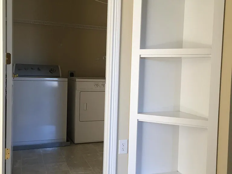 605 Mannington Pl — Photo 25