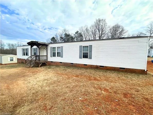 190 James Rd, Advance, NC 27006