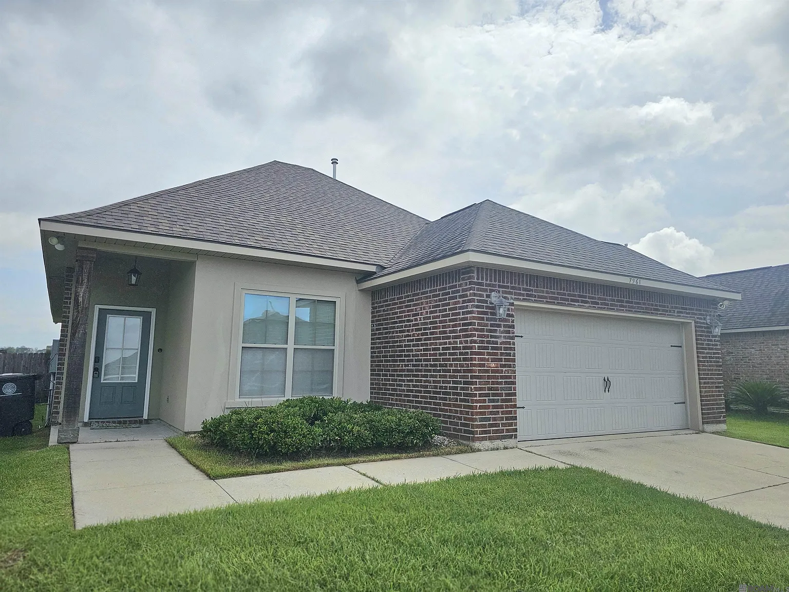 3 bed, 1692 sqft, $2,500 — Photo 1