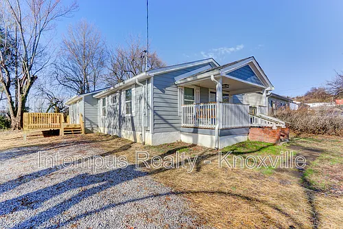 605 Booth St Photo 1
