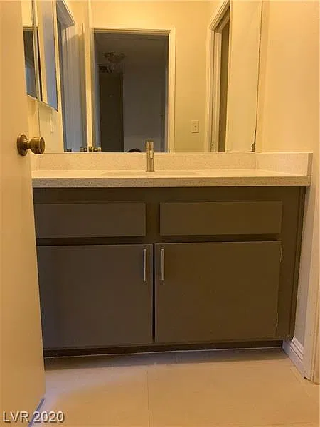 Lisagayle Court 5266 unit 122 - 1 — Photo 3