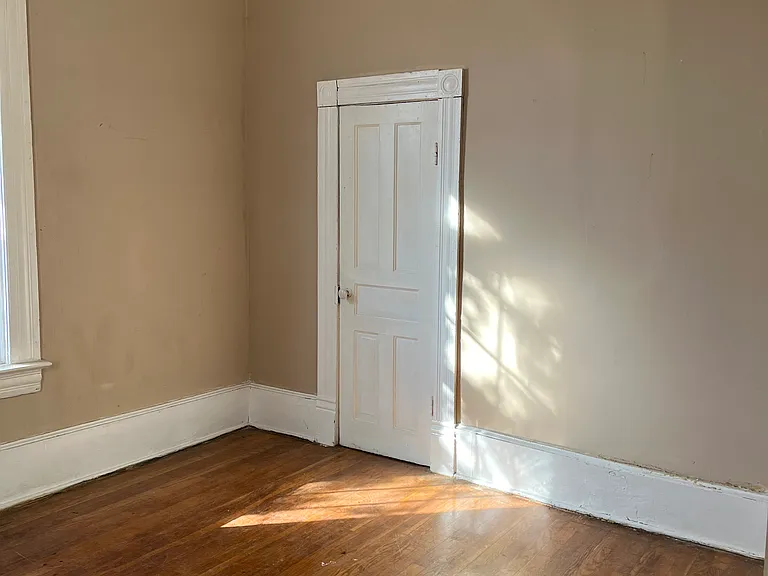 509 N Mecklenburg Ave — Photo 4