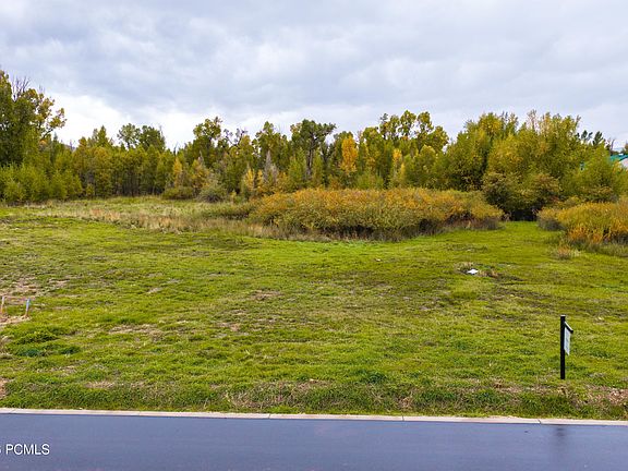 3rd image of 975 River Haven Rd #116