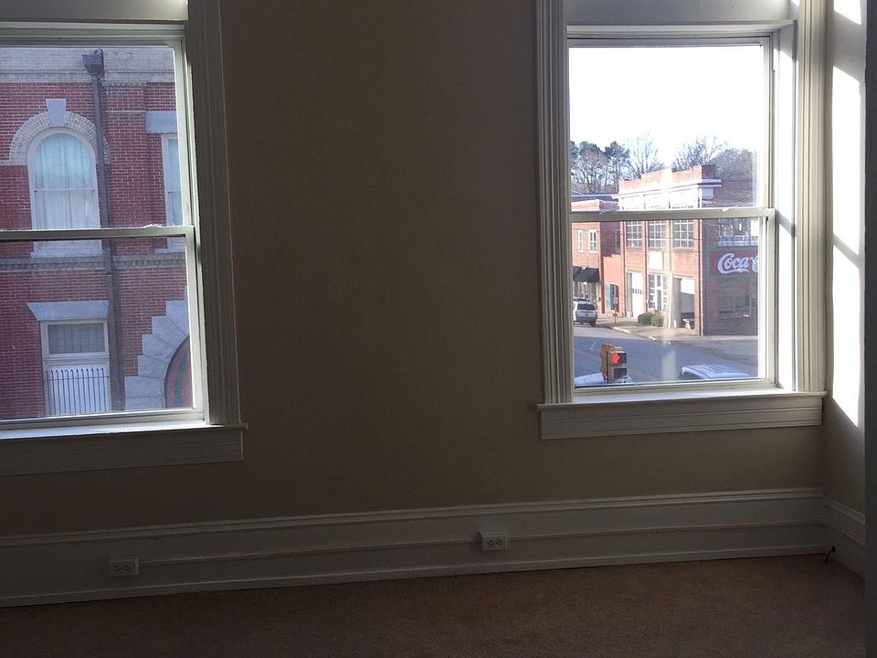 1st image of 101 S Main St #A