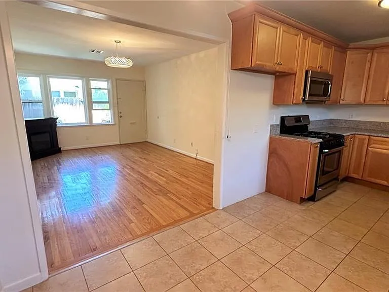 2569 N Brighton St — Photo 5