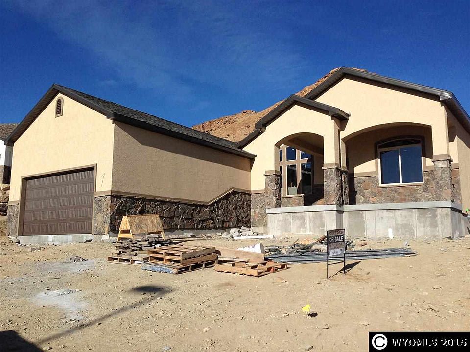 1st image of 115 Commerce Dr