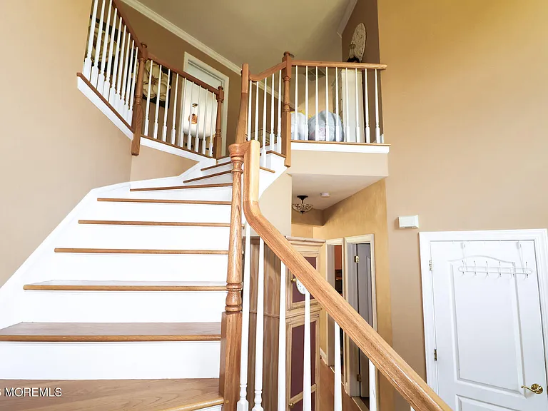 10 Emily Rd — Photo 8
