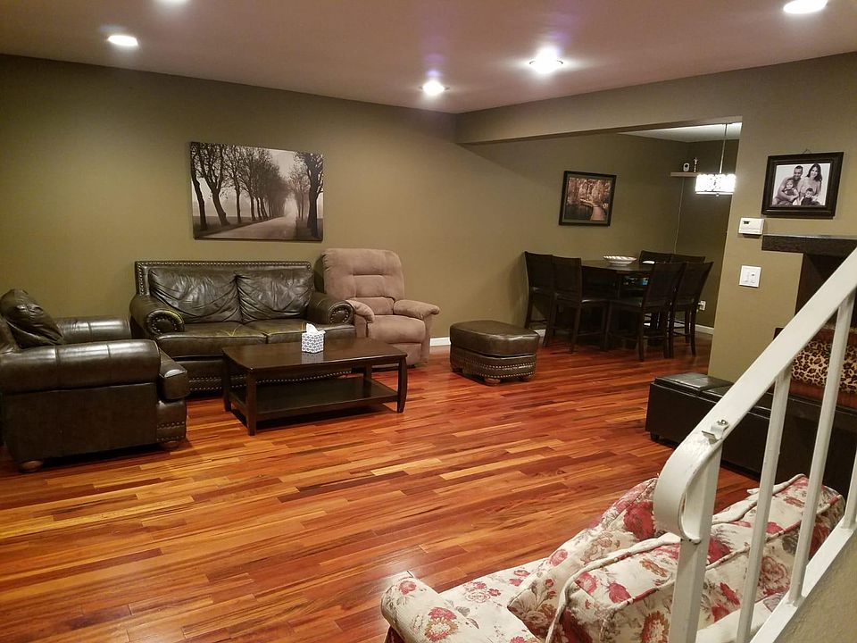 1st image of 18550 Hatteras St Unit 38