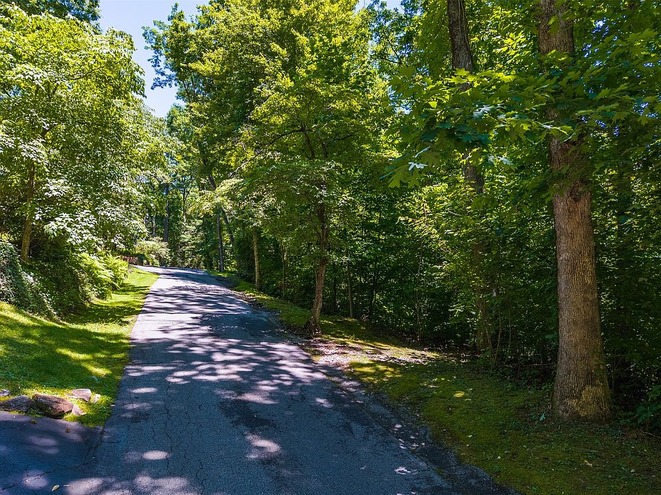 2nd image of Lot 9F Round Hill Road
