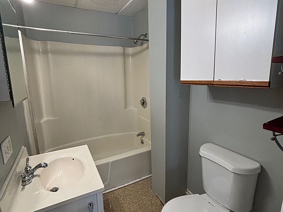 5th image of 79 2nd St #3