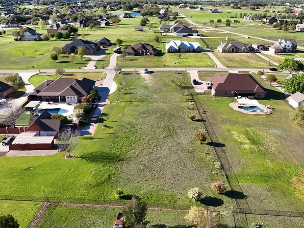 1511 Lady Amber Ln, Granbury, TX 76049