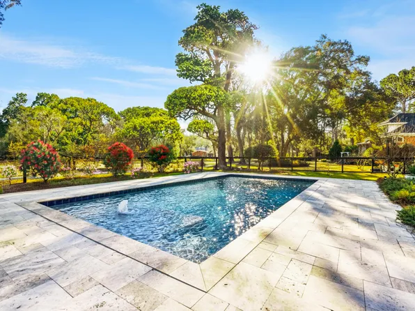 1015 Casseque Province, Mount Pleasant, SC 29464