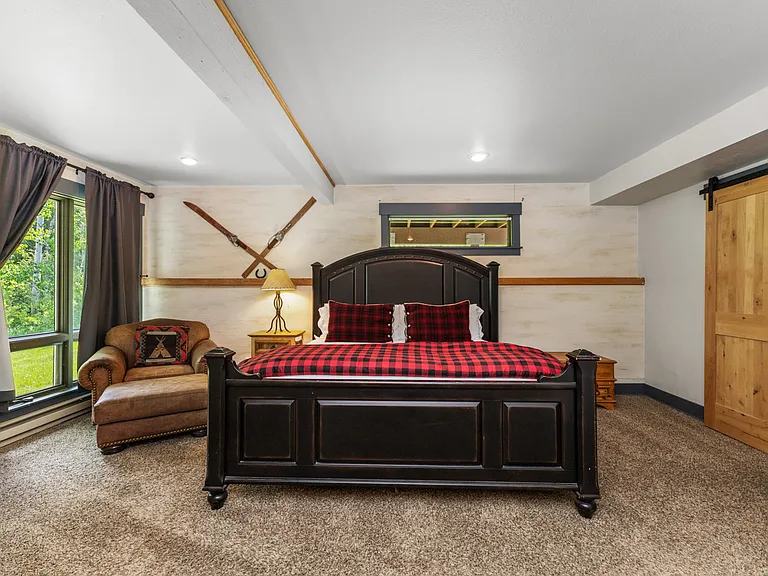 Ensuite Bedroom #1| King Bed | Entry Level
