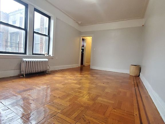 2nd image of 2101 Westbury Ct APT 6A