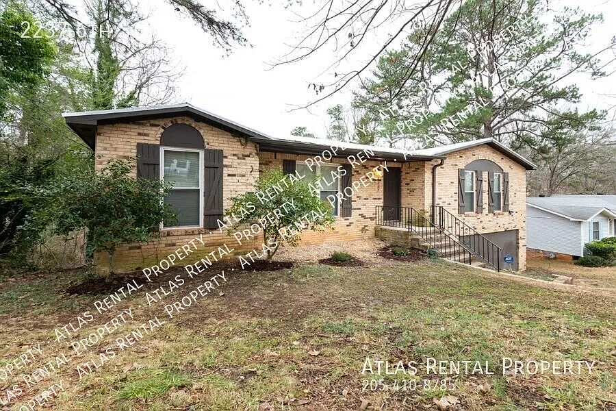 Must-See Center Point Home with 5 Bedrooms & 2-Car Garage! — Photo 2