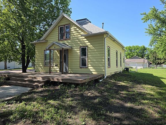 2nd image of 650 Main St