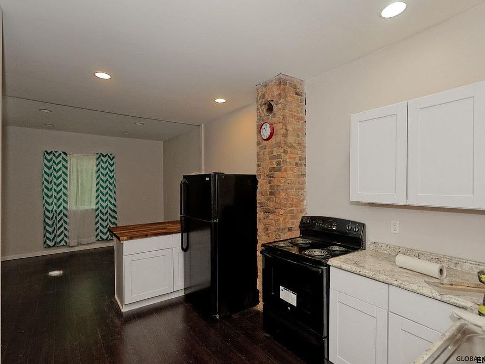 2nd image of 504 Washington Ave #1