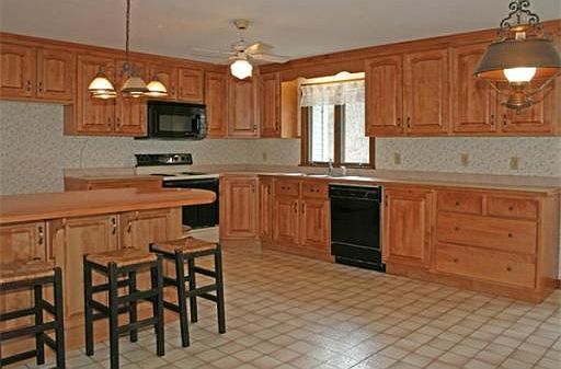 2nd image of 136 Leo Dr