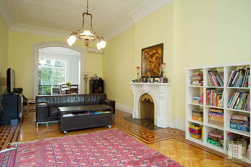 1st image of 440 Henry St APT 1