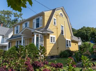 8 Crescent St, Shelton, CT 06484