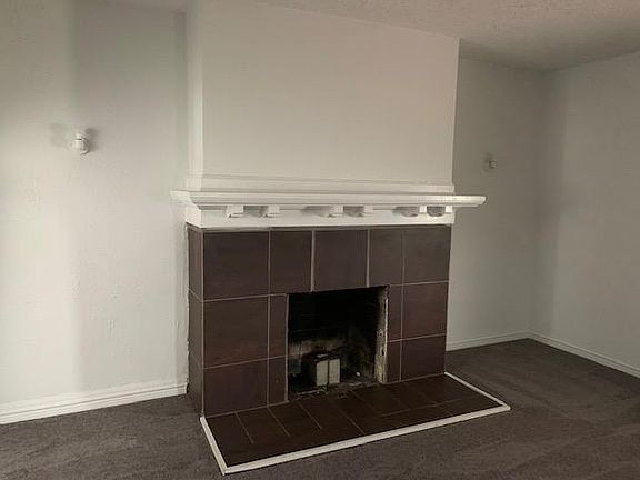 4th image of 1124 N College Ave #1