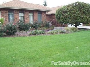 10S240 Terry Trl, Willowbrook, IL 60527