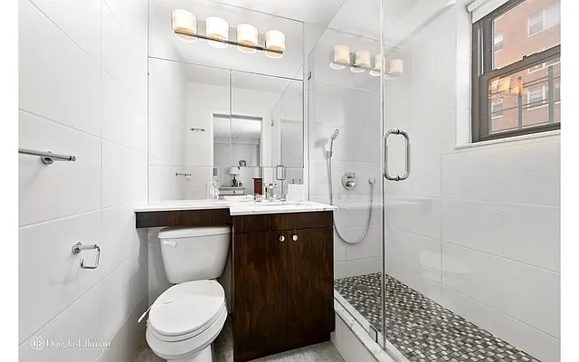 Sold by Douglas Elliman | media 24