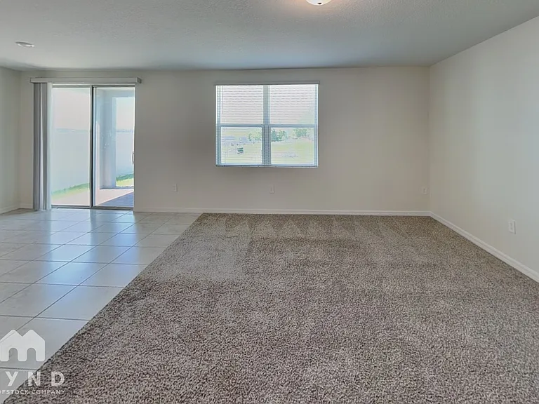 796 Griffon Ave — Photo 4