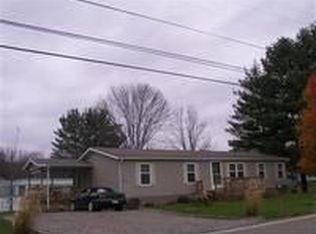 5035 Rutledge St, Dennison, OH 44621
