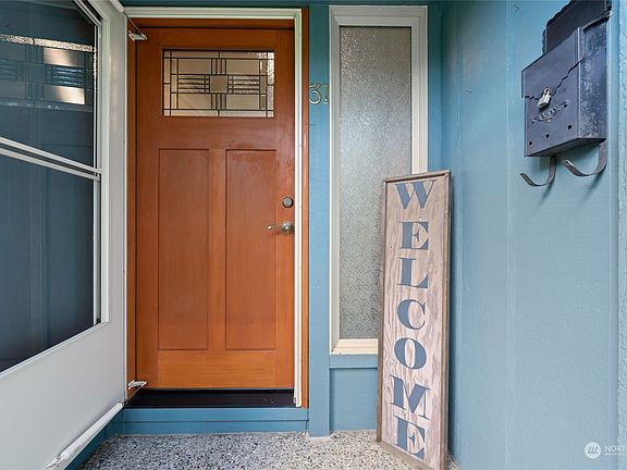 3rd image of 1035 156th Avenue NE #31