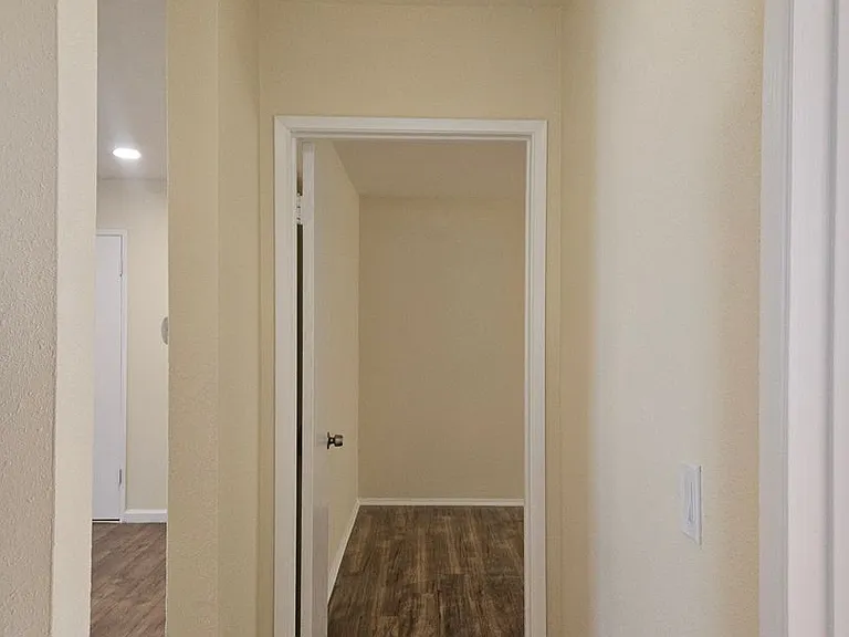 1616 Picadilly Way — Photo 2