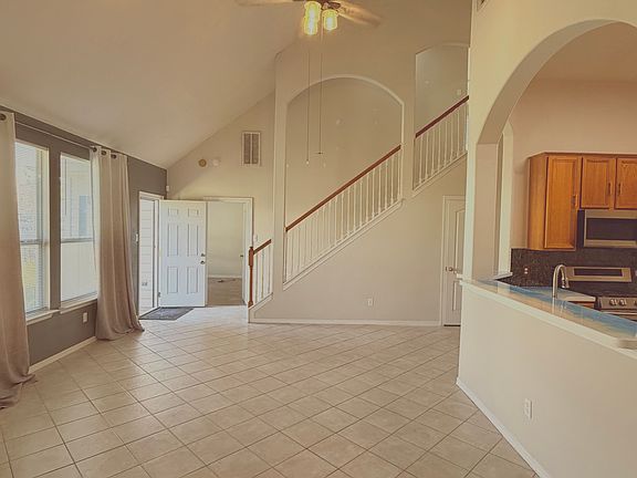 4th image of 2634 Whitinham Dr