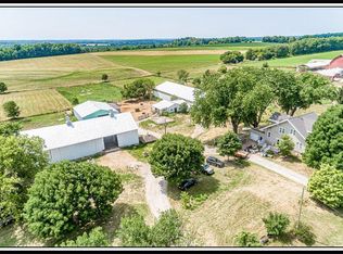 E7111 Garrity Rd, Manawa, WI 54949