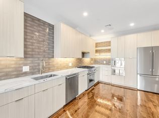 582 E Broadway #4, Boston, MA 02127