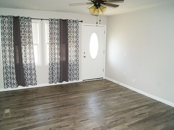 2nd image of 640 Chateau Dr
