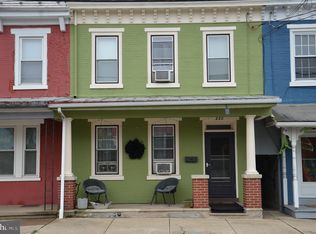 220 S 3rd St, Hamburg, PA 19526
