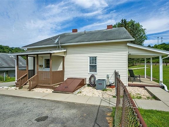 4th image of 1703 Eckman Way
