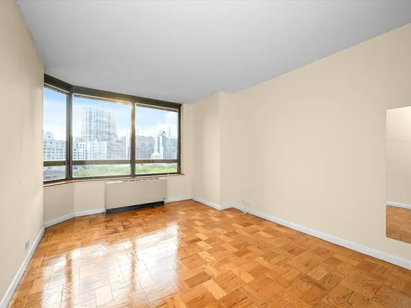 630 First Avenue image 8 of 24