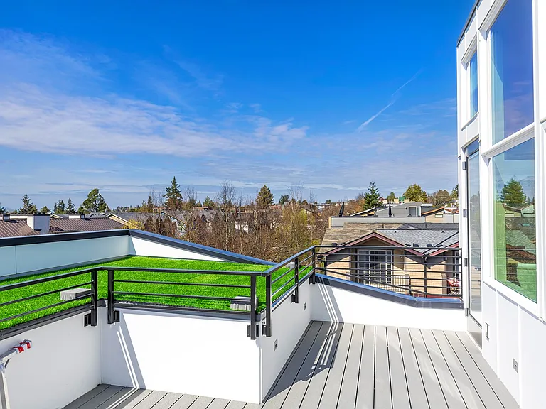 The Merz Luxury Apartments — Photo 15
