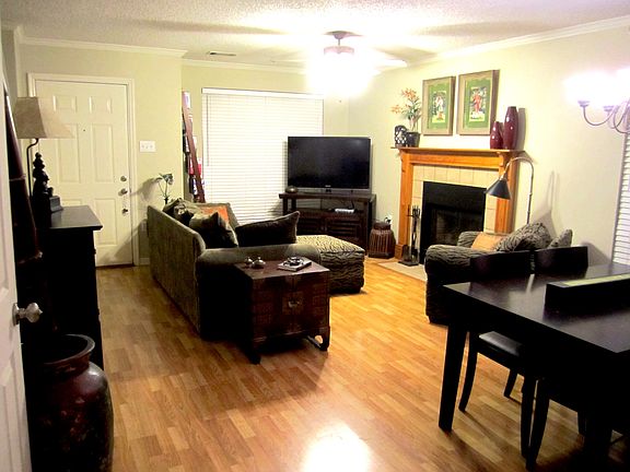 2nd image of 65 Higgins Ct