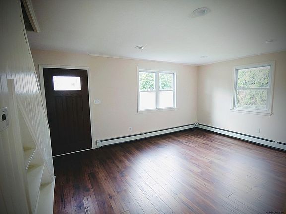 5th image of 1131 Deforest St