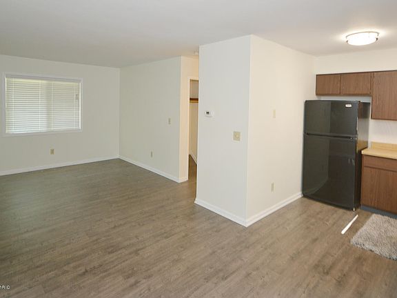 3rd image of 57760 Rumshire Dr