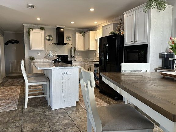3rd image of 8947 Shadewood Dr #40S